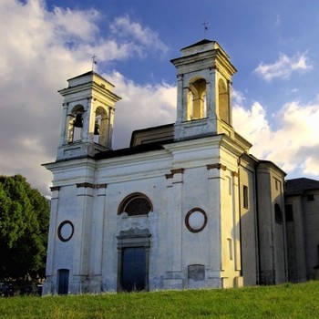 Santuario-della-neve-viola