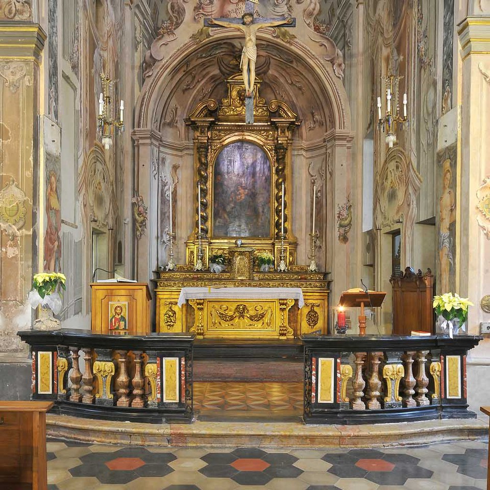 Foto_5_interno_altare_maggiore